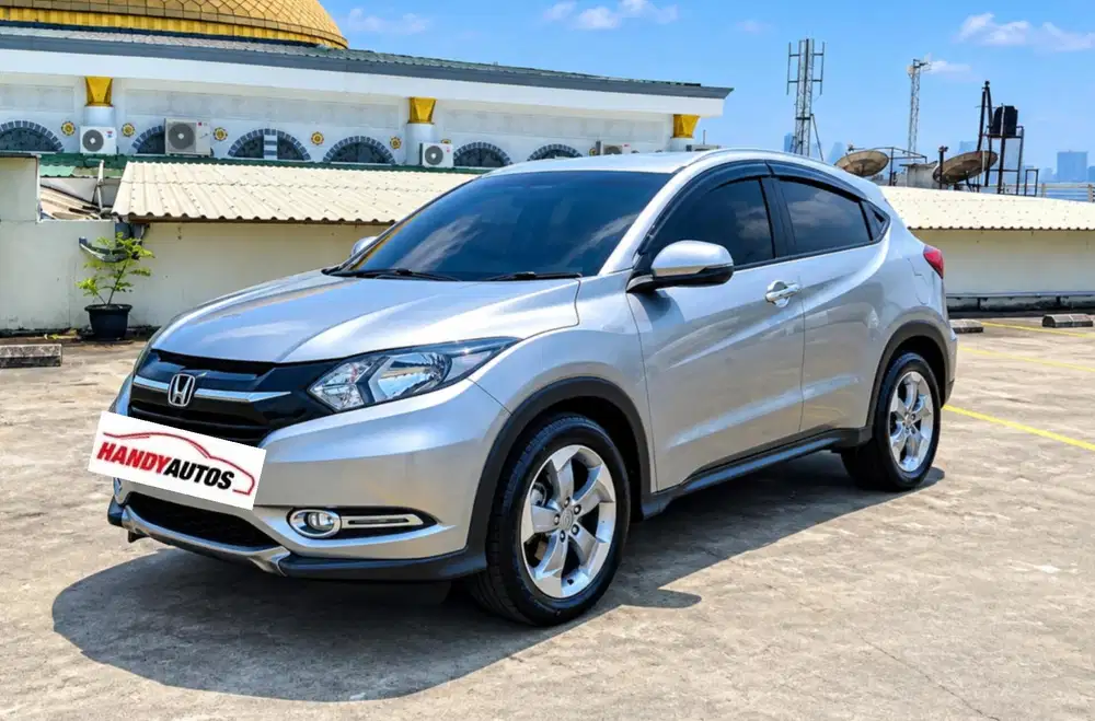 Honda HRV E 2017 Automatic Abu-abu Bulan Metalik