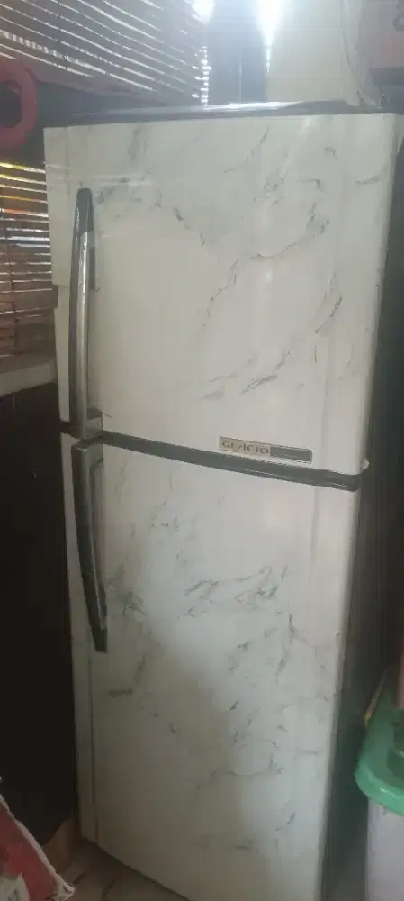 Kulkas toshiba glacio 2 pintu