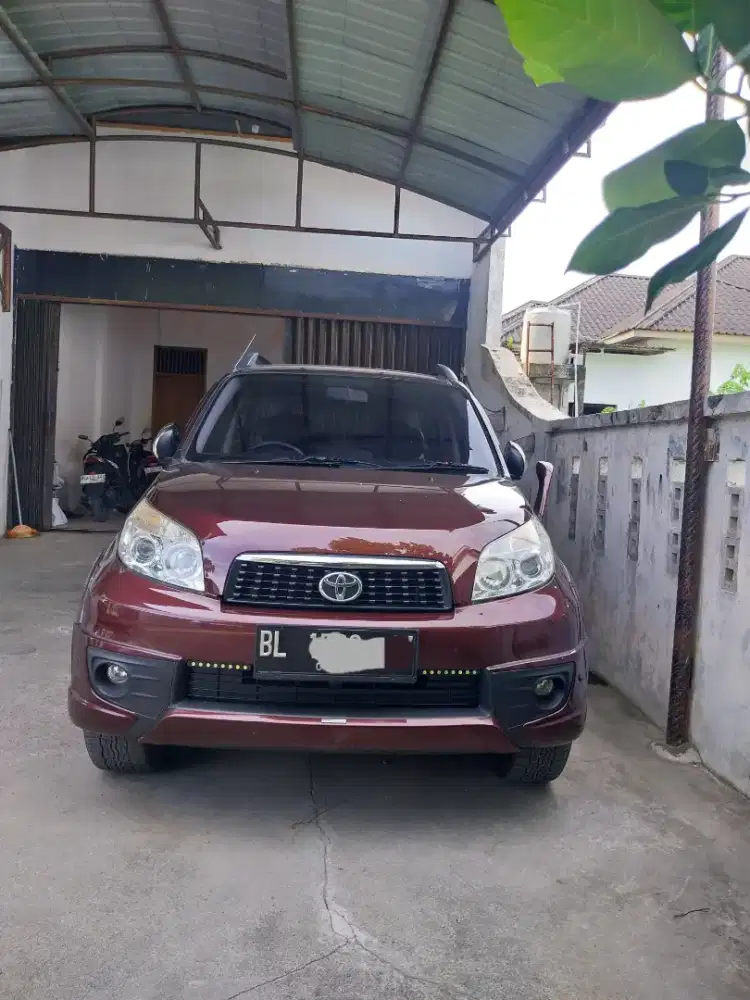 Jual toyota rush tahun 2014 kondisi siap pakai harga neho
