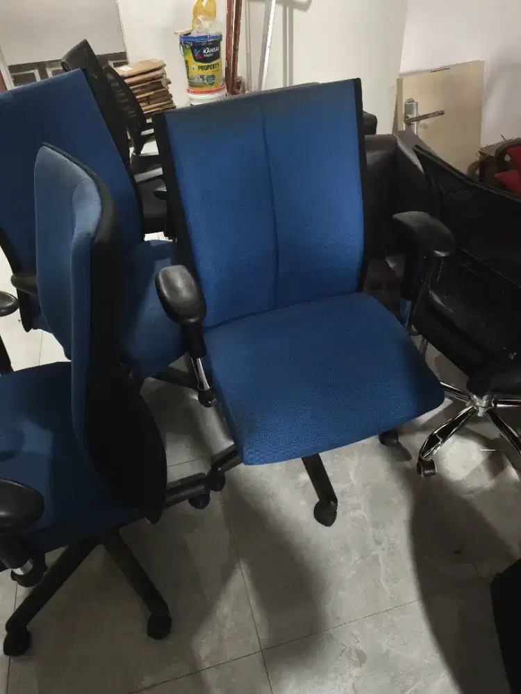 Meja kursi kantor kondisi ok