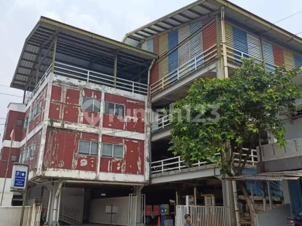 Dijual Gedung Parkiran - Depok