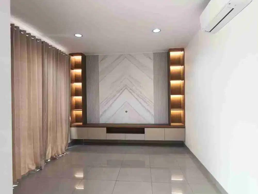 Disewakan Rumah Tahap 1 PIK 2 Semi Furnish Hadap Selatan