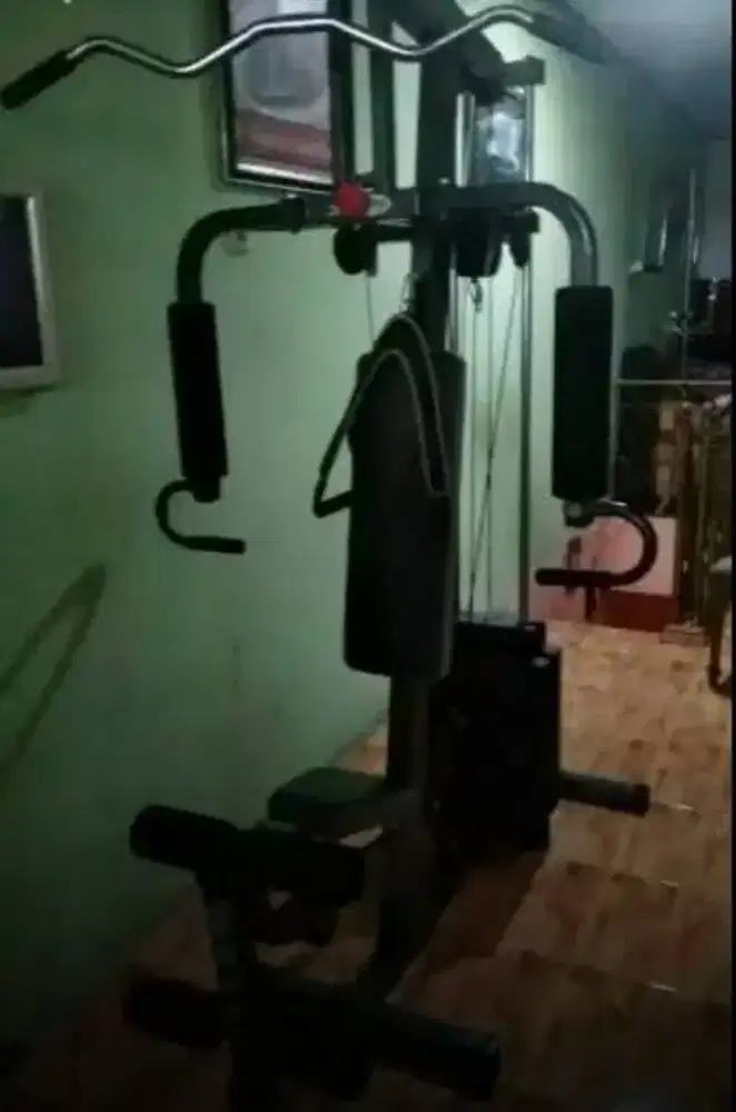 Alat Fitness, Body Gym dan Treadmill