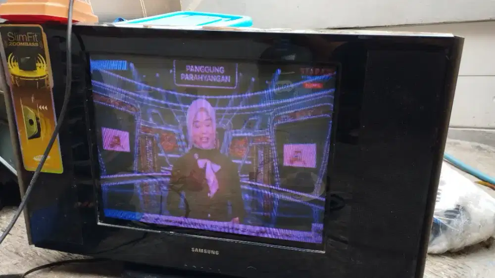 Ti tabung layara datar samsung ukuran 21in