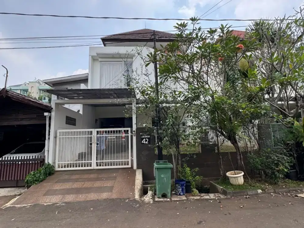 Harga Bawah Pasar Rumah Cantik SHM di Komplek Perumahan Loka Indah Kalibata Jakarta Selatan