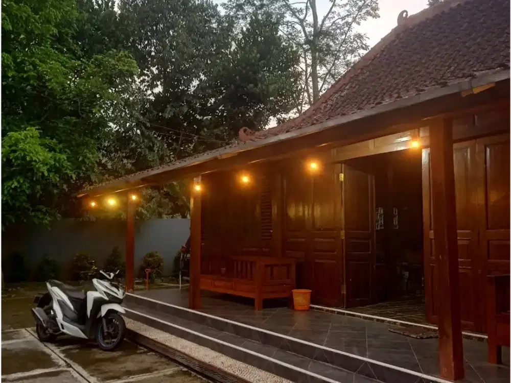 Villa dijual di Jl Manikmoyo Raya, Kalisidi Ungaran Barat