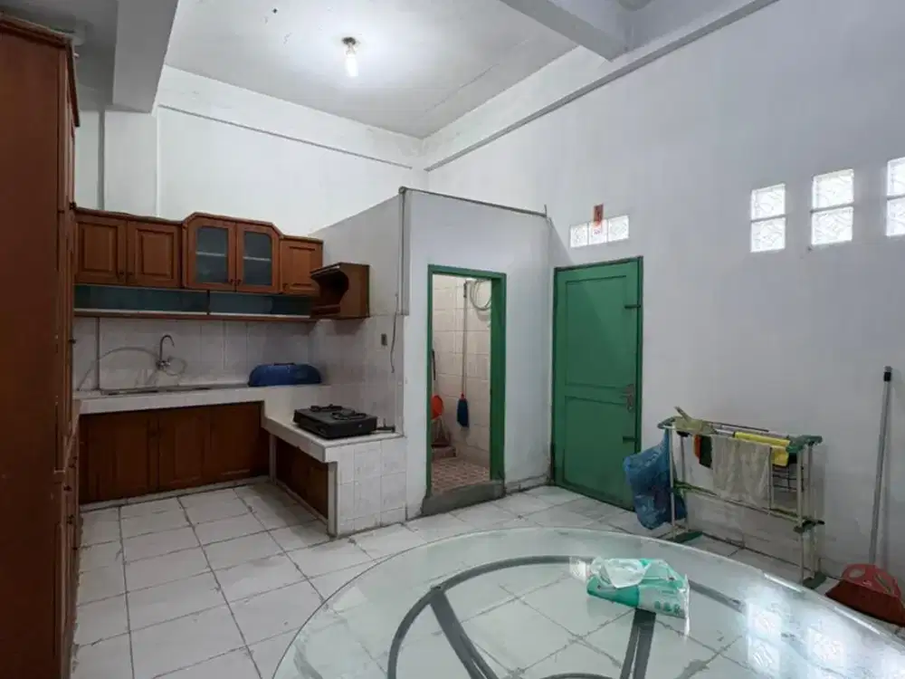 RUMAH 3 LANTAI SIAP HUNI JL YOS SUDARSO