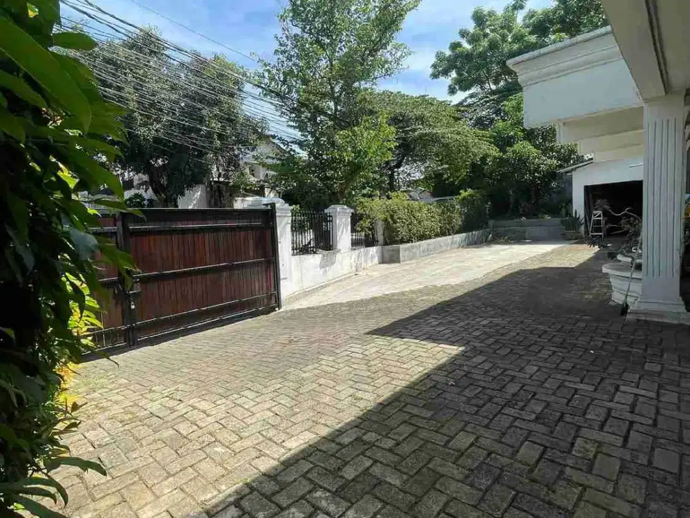 RUMAH 1 LANTAI SHM CIPETE JAKARTA SELATAN MEWAH LOKASI PINGGIR JALAN RAPI SIAP HUNI