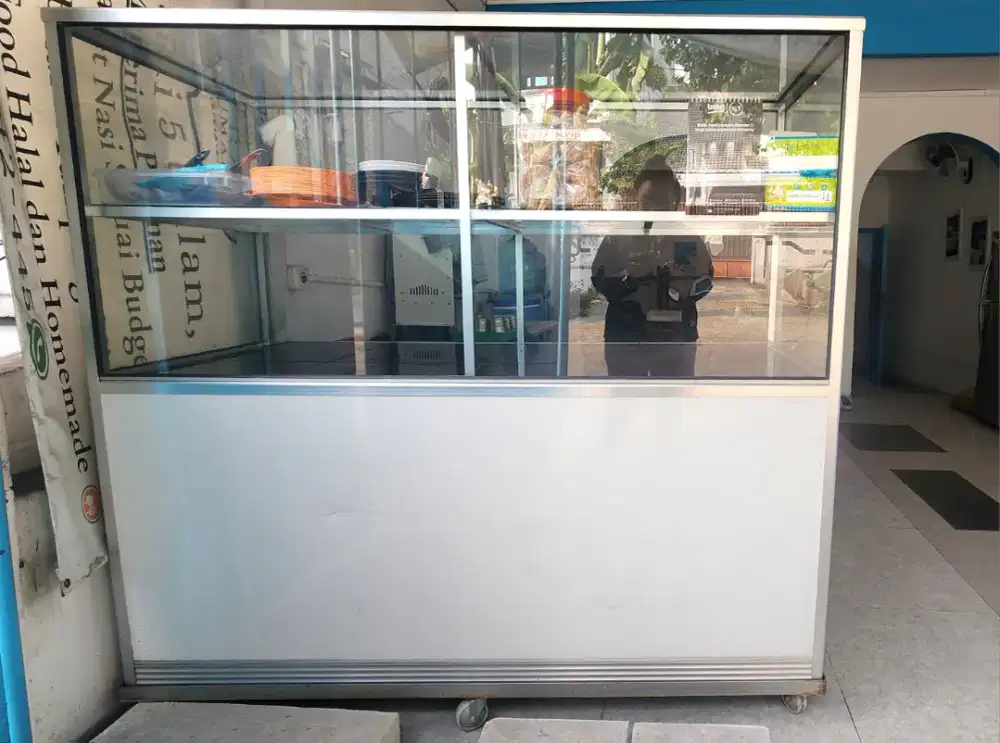 Etalase Jualan Besar 2 Tingkat