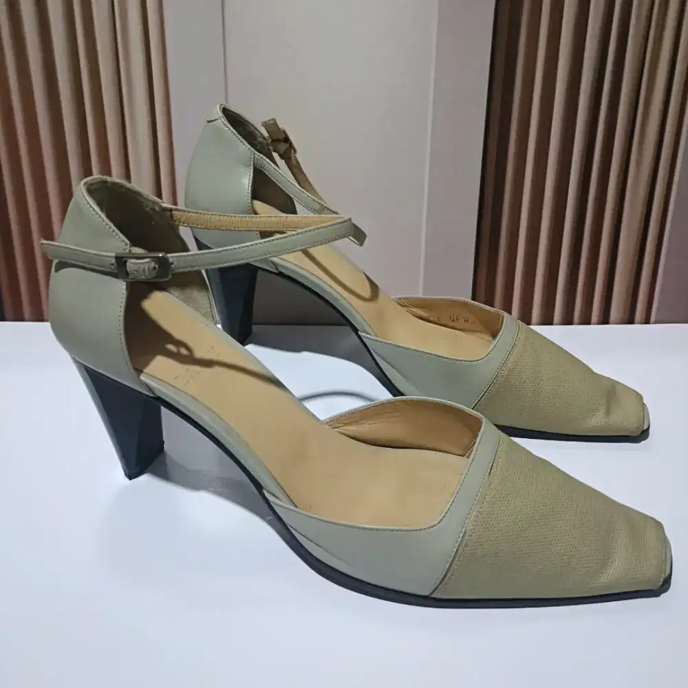 Heels bally authentic