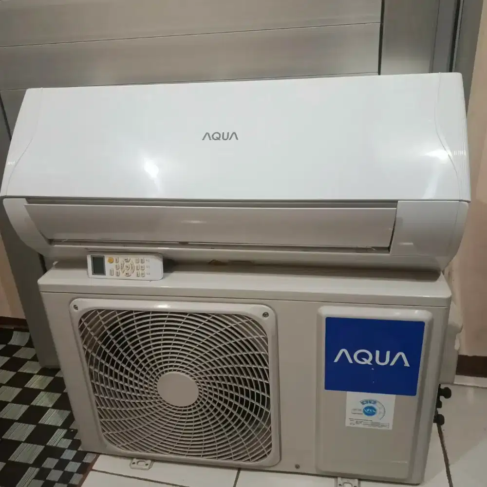 AC ½ PK Aqua second like new