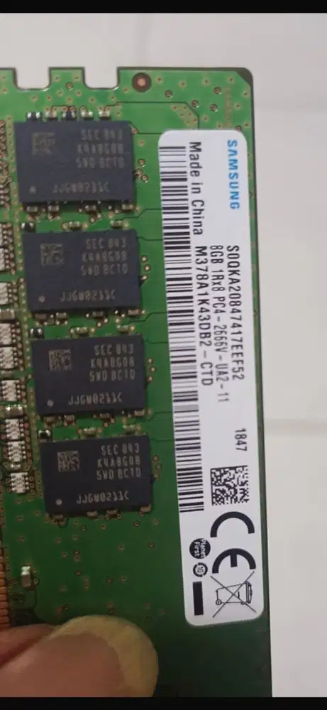 RAM memory DDR 4  dan monitor HP BEKAS