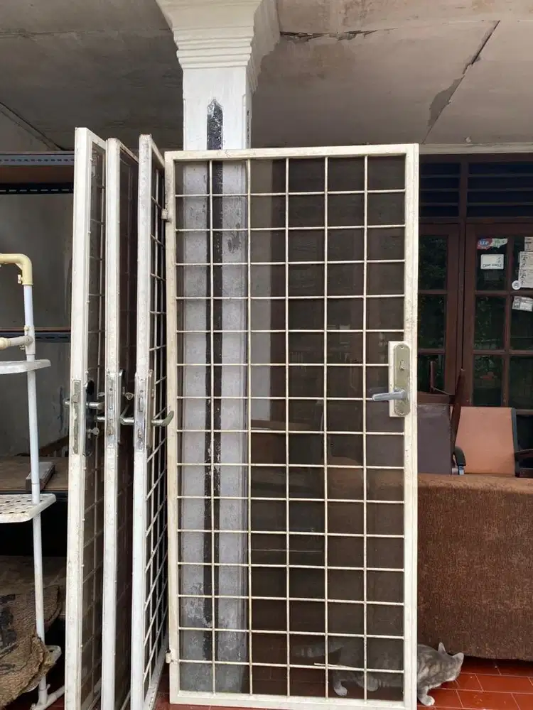 Pintu Besi padat tralis kawat Nyamuk