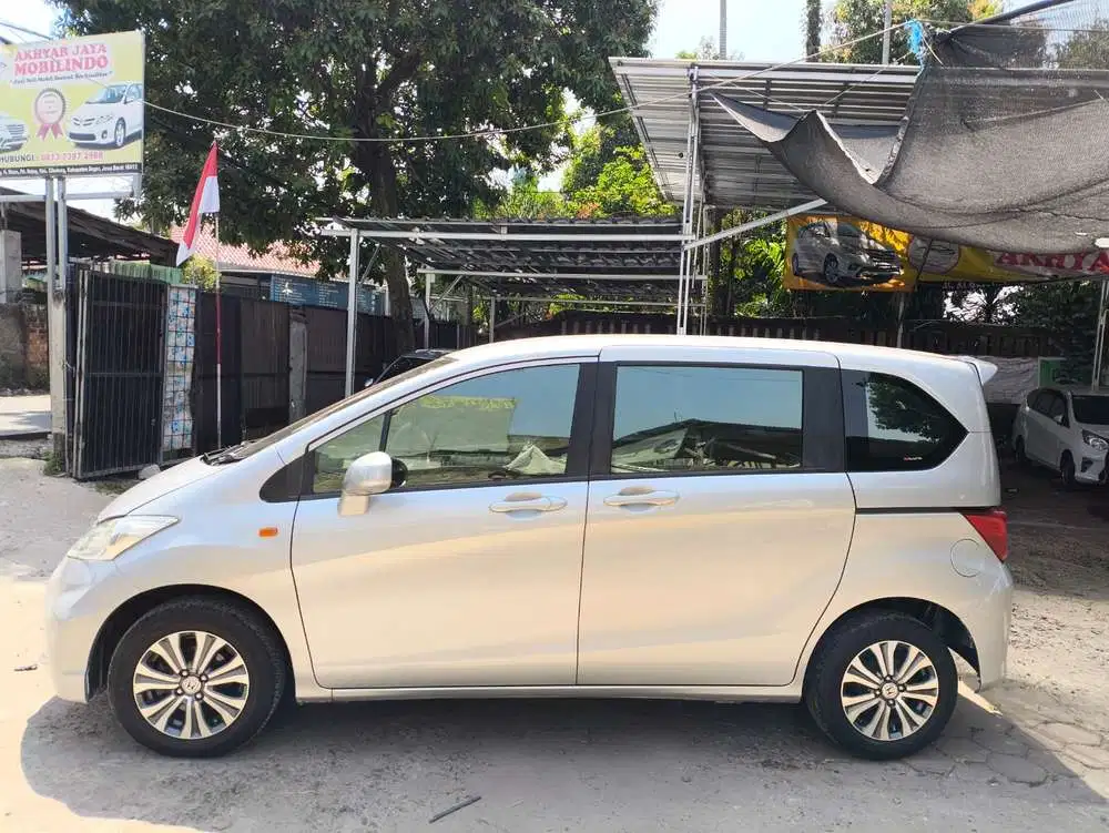 Honda Freed 2013 Bensin
