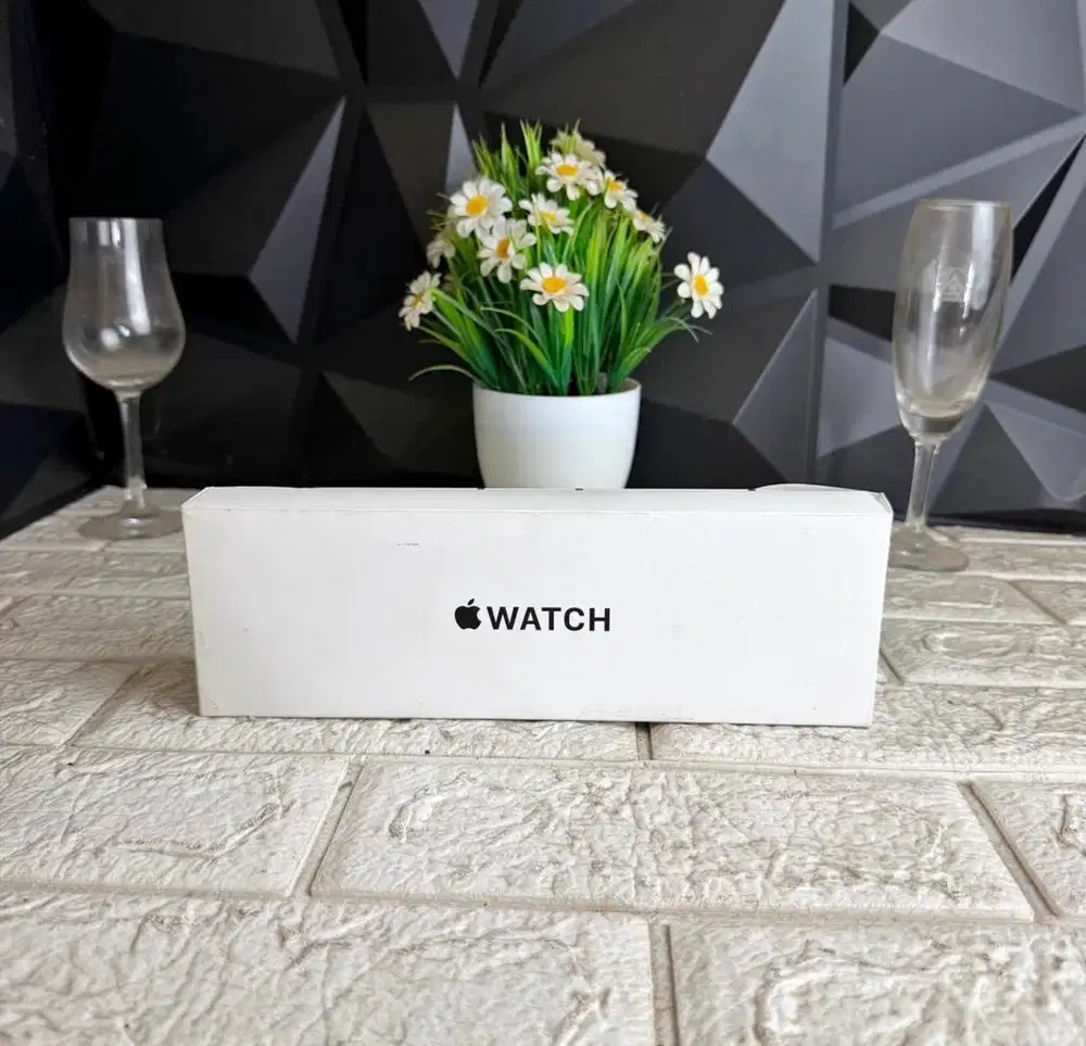 Apple Watch SE 3 40mm Battery Health 100% Garansi ON iBOX Januari 2027
