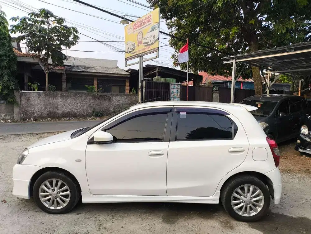 Toyota Etios Valco 2016 Bensin