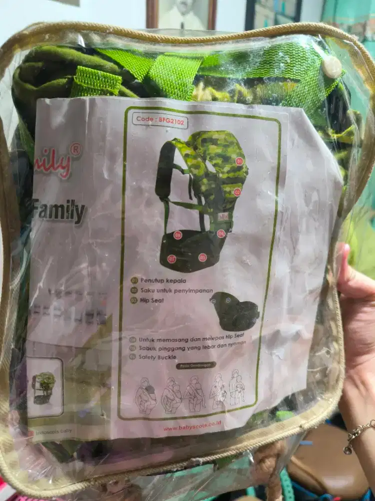 Gendongan bayi Hipseat Merk Baby Family
