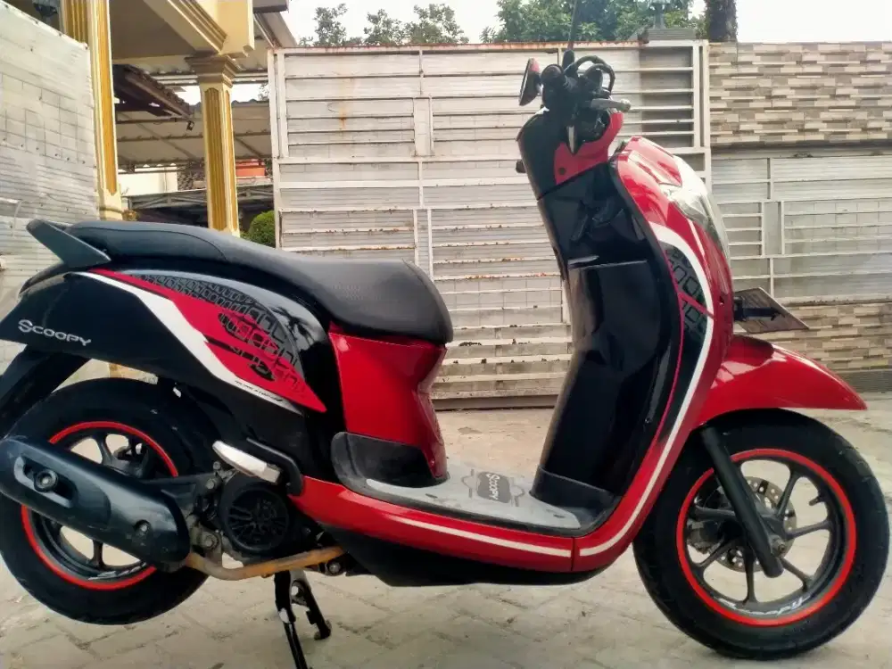 Honda Scoopy donat lengkap motor sehat walafiat detail dibawah