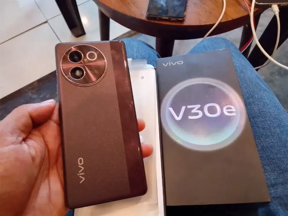 Vivo v30e 5G 8+8/256 fullseat ori