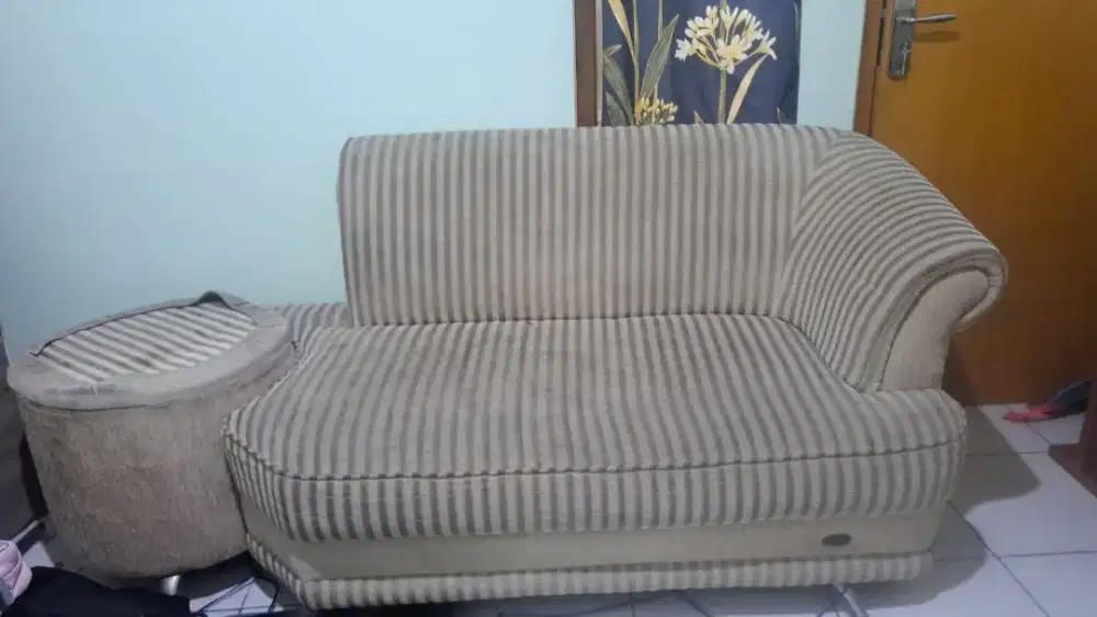 sofa nya mau di jual edisi ganti yang baru