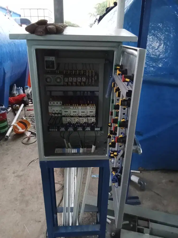 Terima jasa , kontruksi renov dll. Instalasi listrik , 3 phase