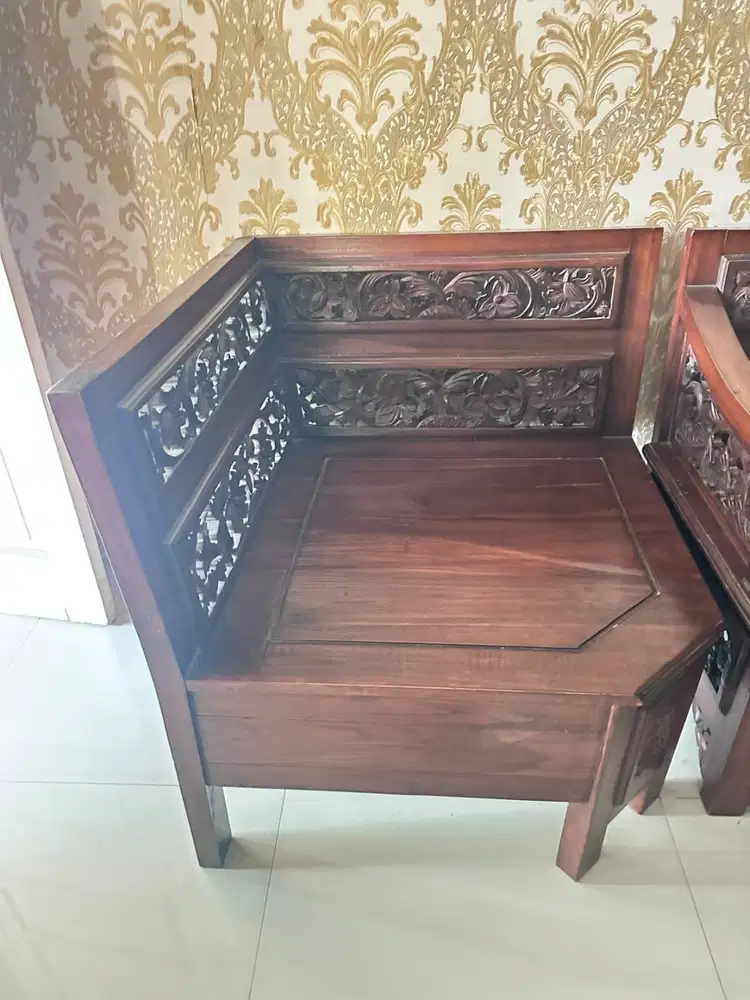 Dijual 1 Set Kursi Tamu Sudut Kayu Jati Solid Ukir Jepara