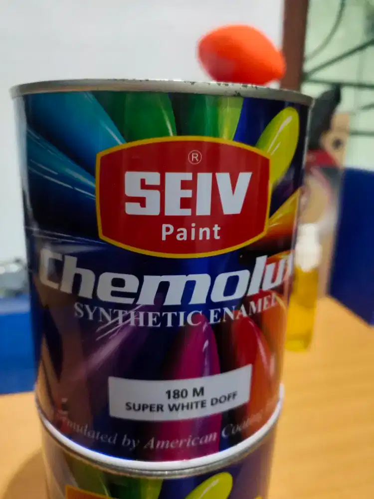 CAT KAYU DAN BESI SYNTHETIC ENAMEL SEIV CHEMOLUX 180M SUPER WHITE DOFF