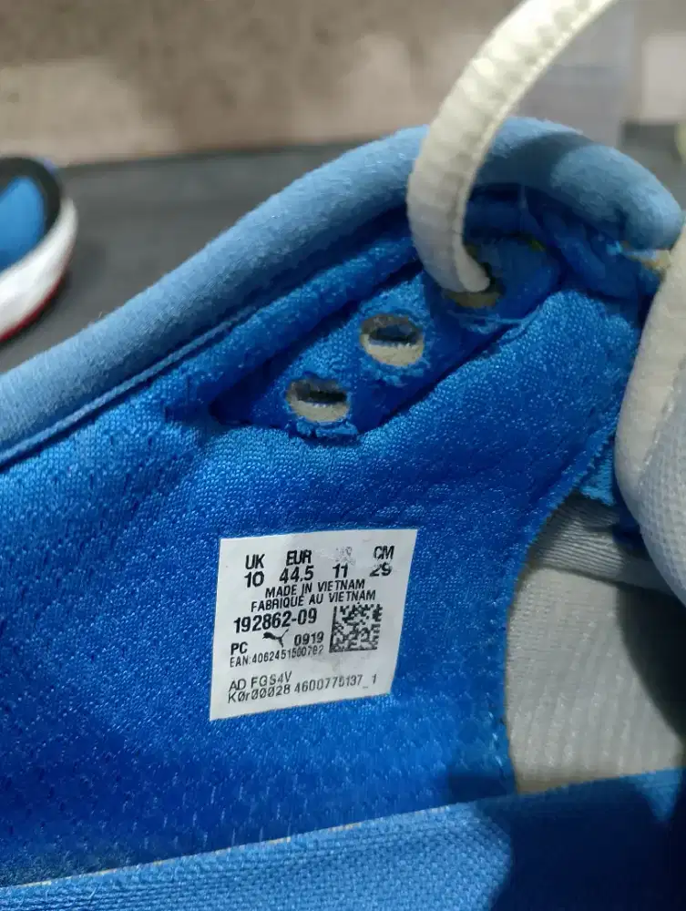 Sepatu puma LQD CELL UK 24