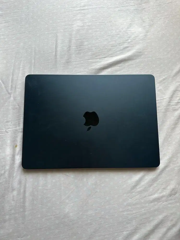 Jual Macbook Air M2 16/256GB