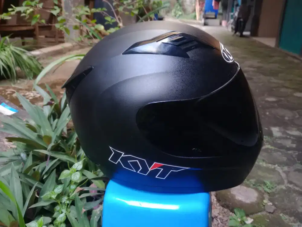 Helm kyt R10 size L