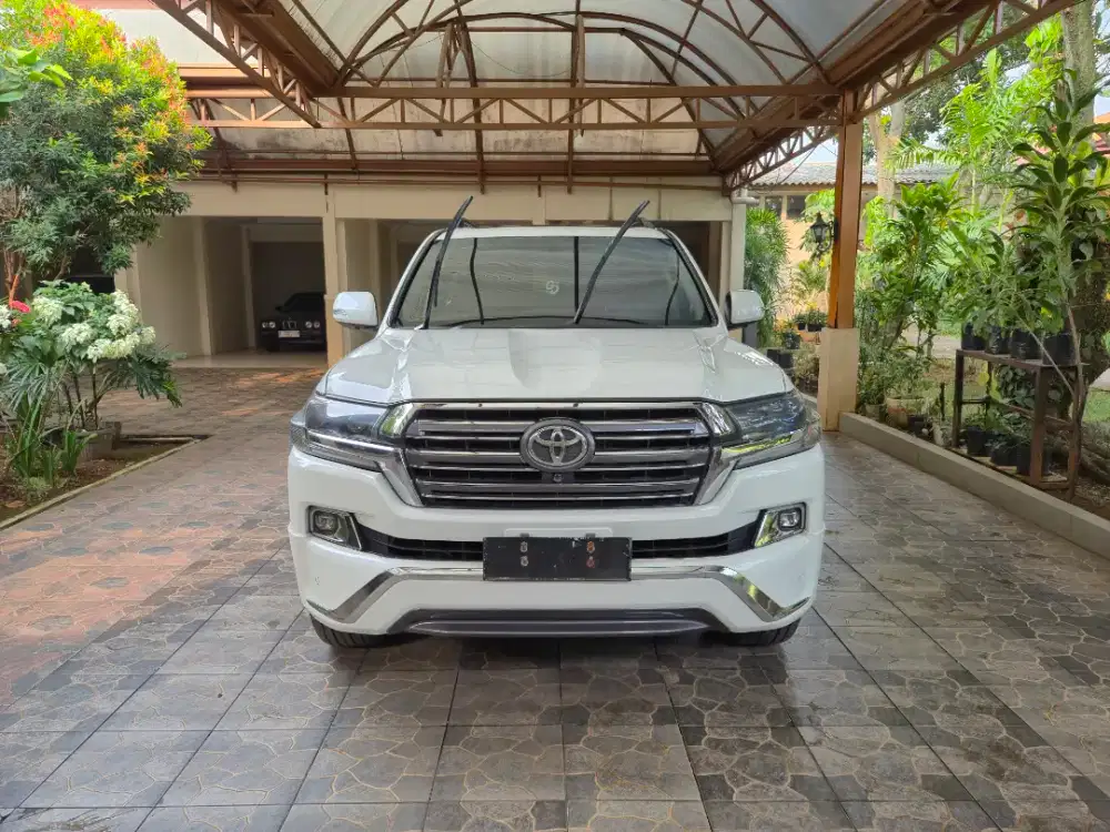 Land Cruiser LC VX 200 Tahun 2013 Facelift 2019