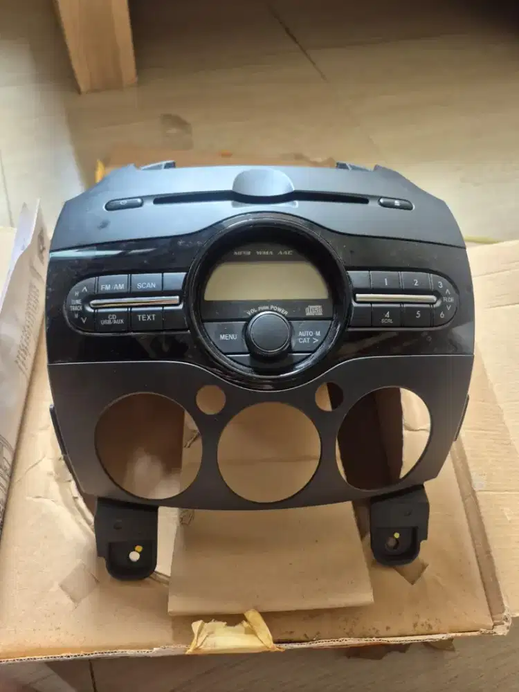 Head unit mazda 2 original