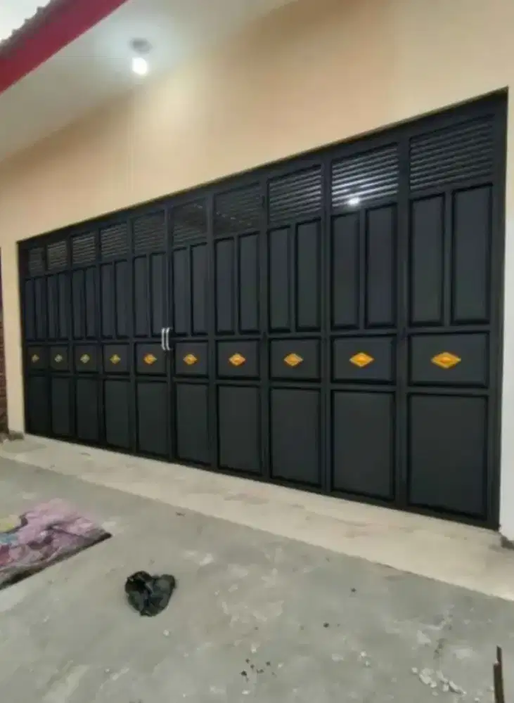 Pintu tralis garasi
