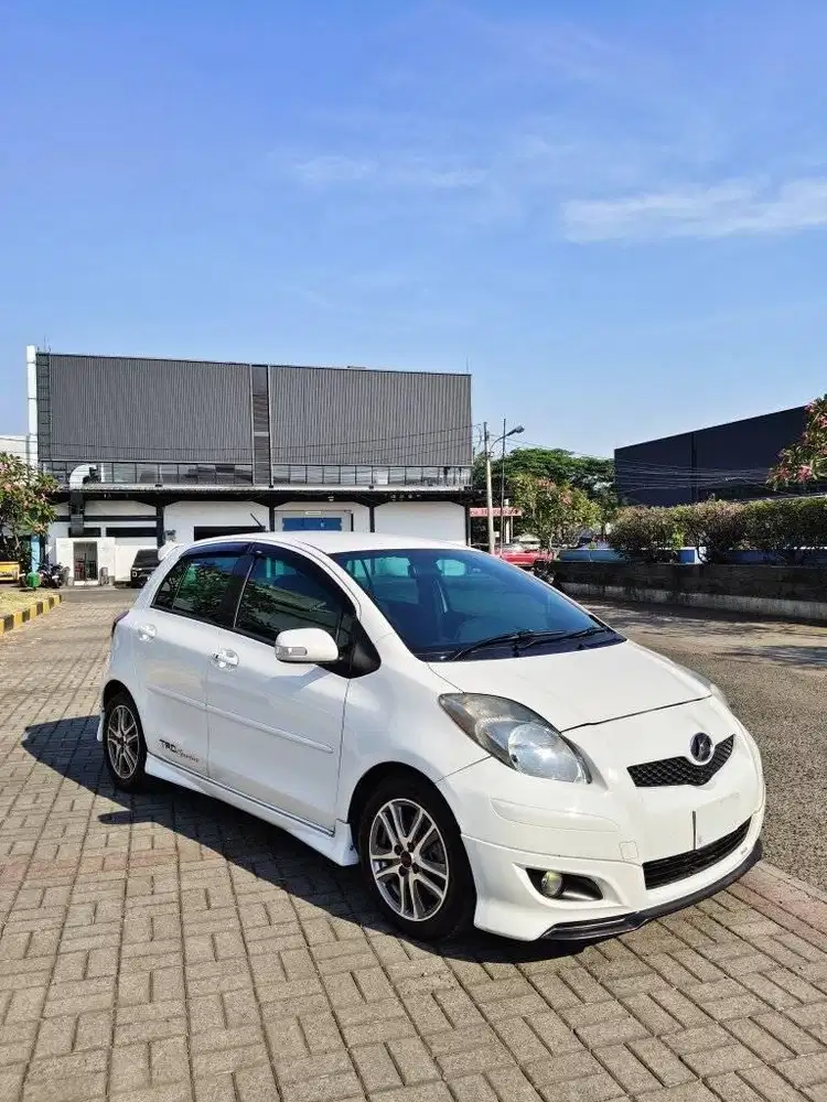 Toyota Yaris 1.5 S Limited TRD 2011 Matic Rare