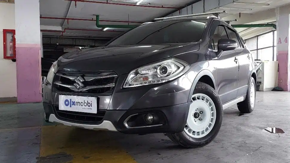 TDP 8, JT Suzuki SX4 1.5 New S-Cross Bensin-AT Silver 2018