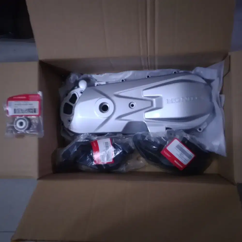 Cover/Bak CVT Honda Airblade Thailand (Baru, BNIB). PnP Vario dll