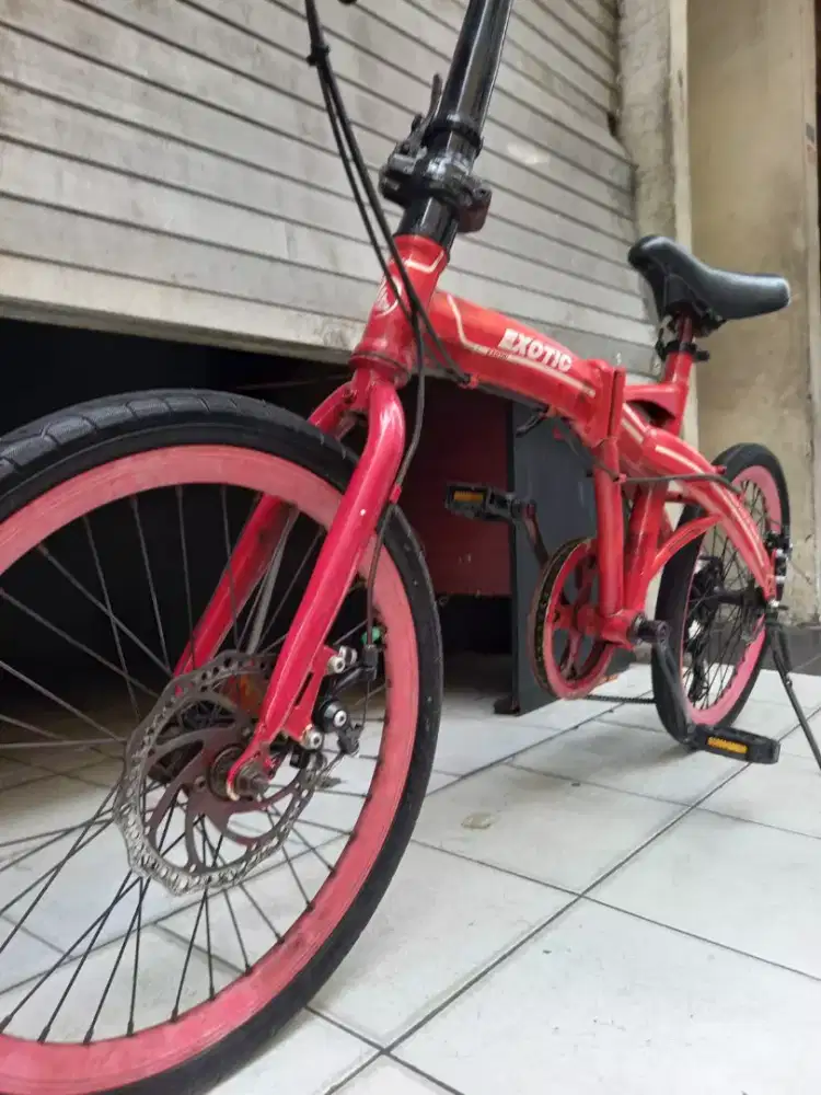 Sepeda lipat UK 20