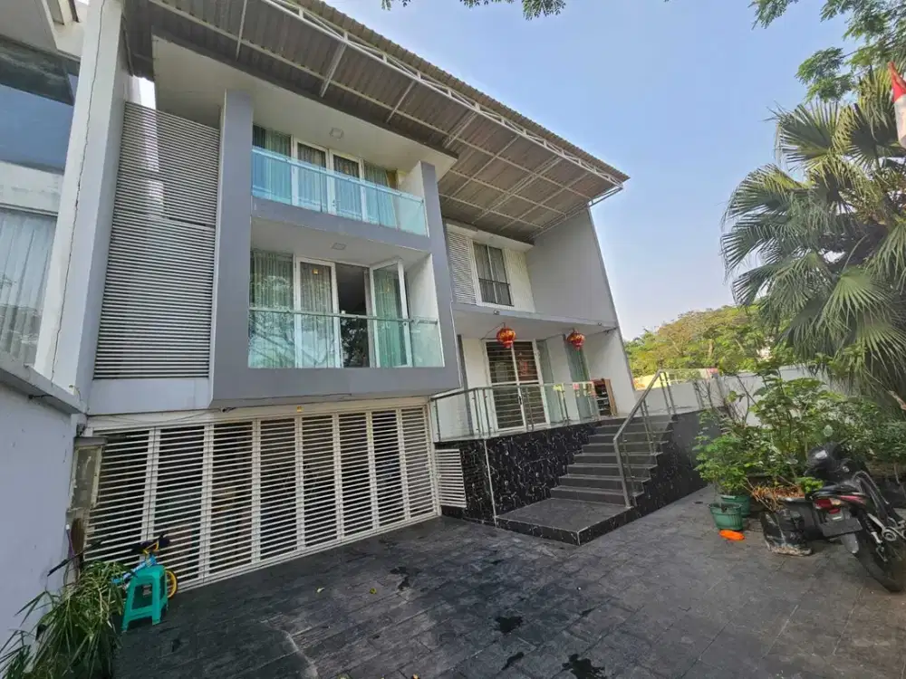 Jual Rumah Mewah 3 Lt Ada Basement di Citra Garden 6 Jakarta Barat