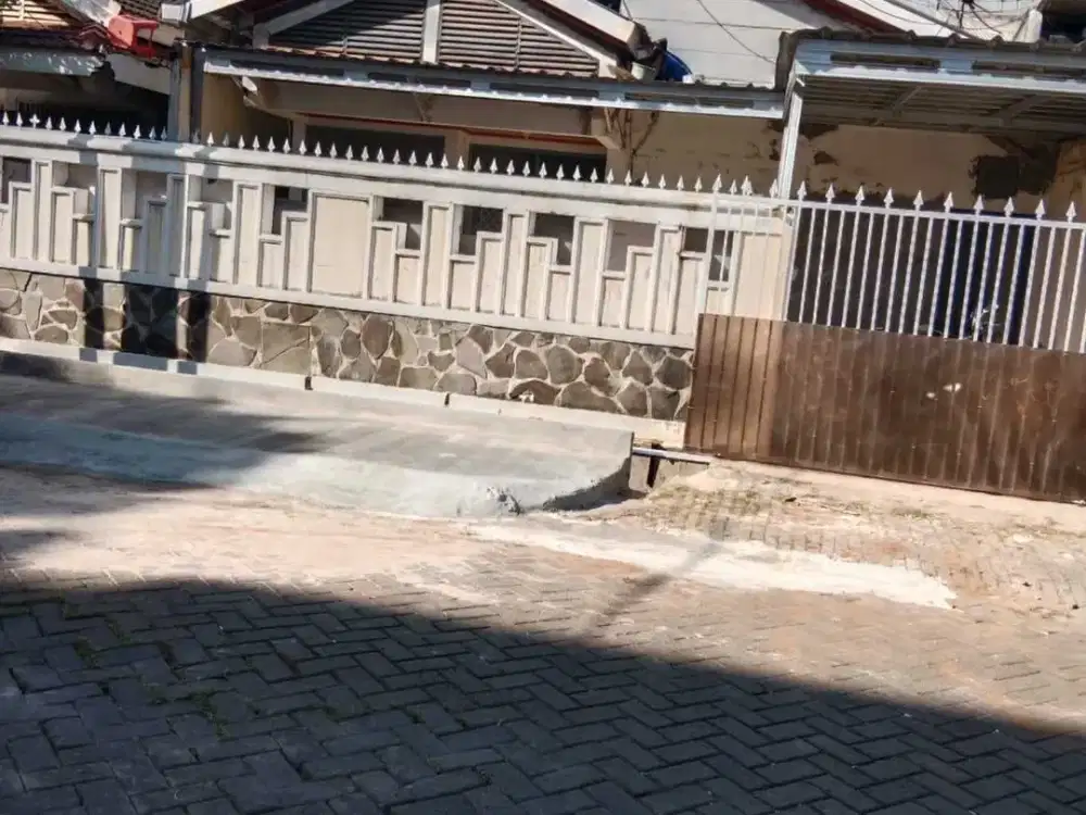 Jual Cepat Rumah Dalam Komplek Taman Surya 2 Boulevard JakBar