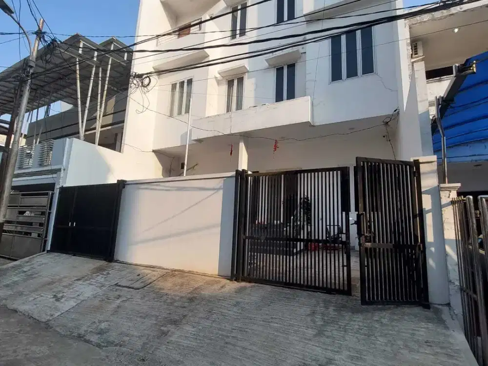 Jual Cepat Rumah Mewah di Komplek Pluit Jakarta Utara Rapi & Bagus