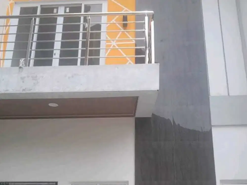 Dijual Cepat Rumah 3 Lantai Siap Huni Area Tubagus Angke Jakarta Barat