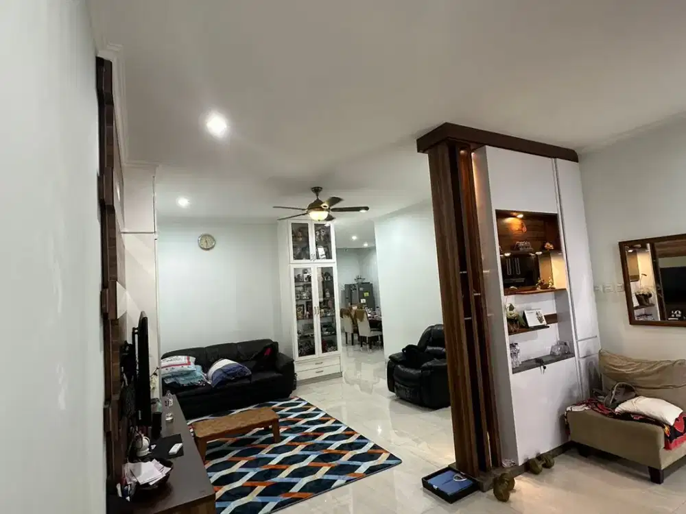 Dijual Turun Harga Rumah Cantik di Casa Jardin Daan Mogot JakBar