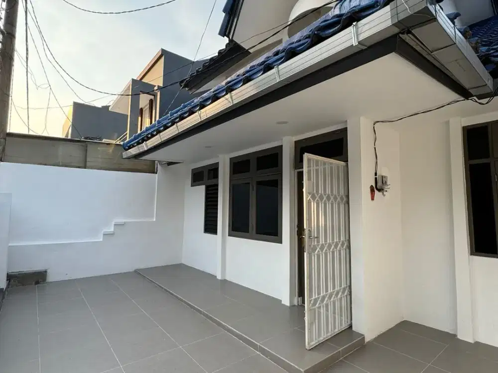 Disewakan Rumah Rapi & Sudah Renovasi di Citra Garden 5 Jakarta Barat