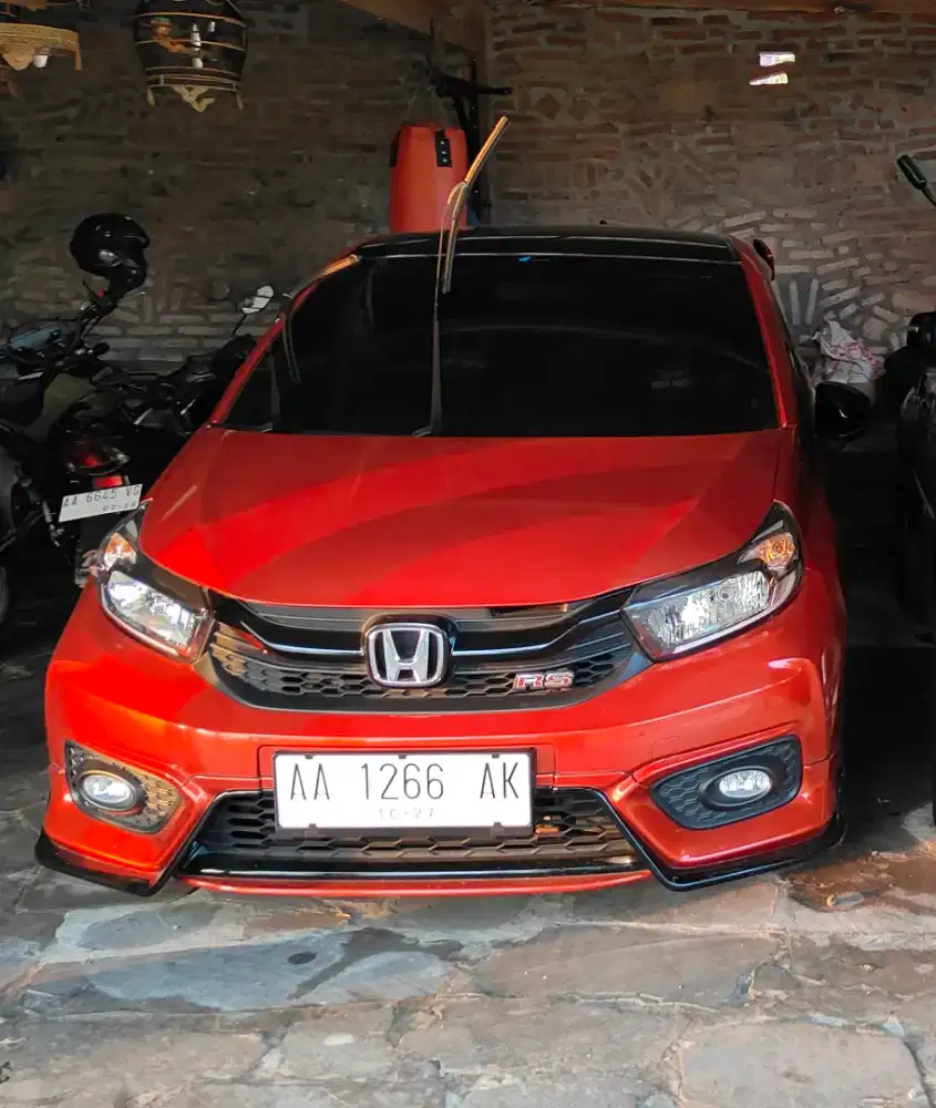 Jual Cepat : Honda Brio Urbanite 1.2 CVT Tranmisi Matic