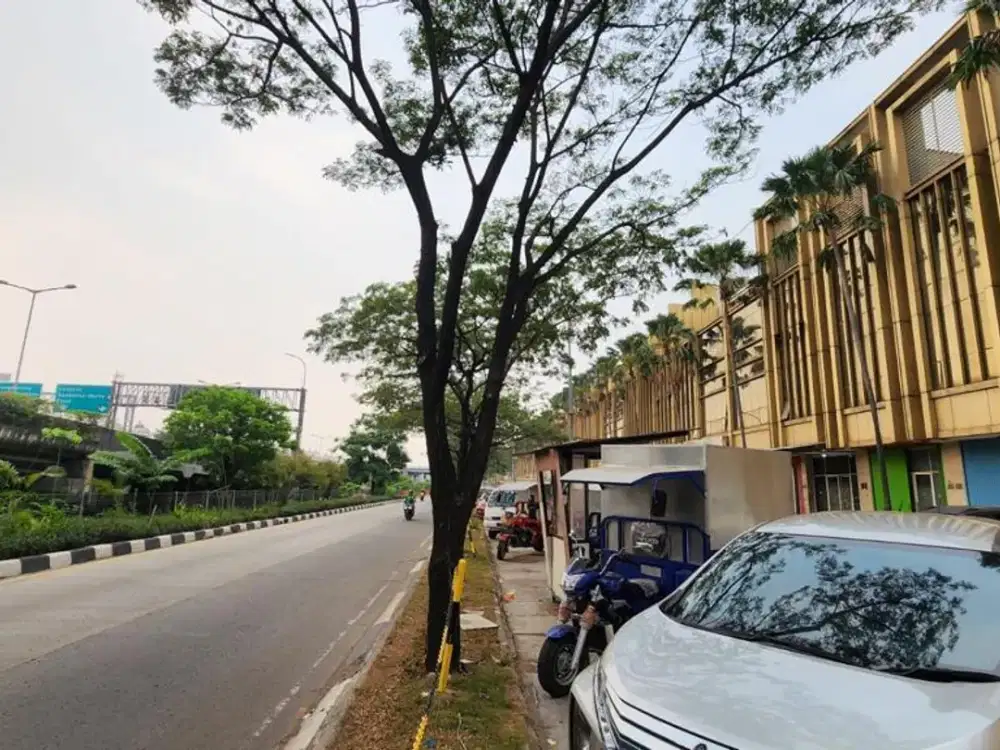 Jual Ruko Gandeng Golf Lake di Ringroad Cengkareng Jakarta Barat