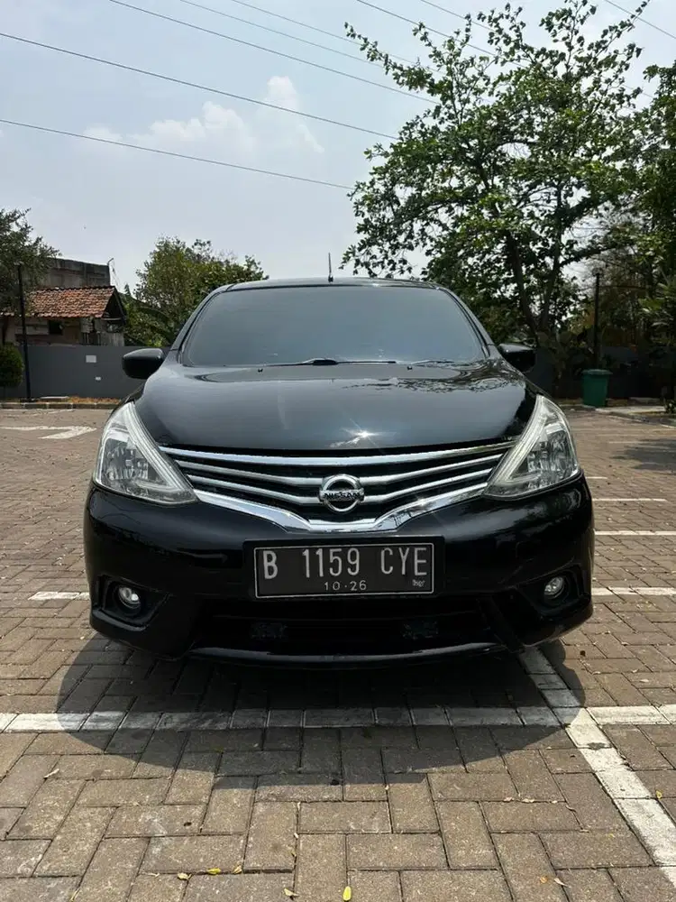 Bismillah dijual nissan grand livina matic