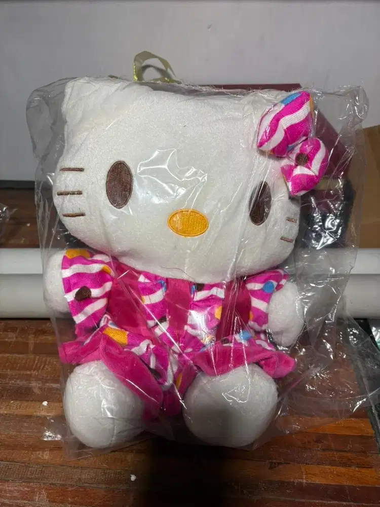 Dijual murah  boneka helloktiy