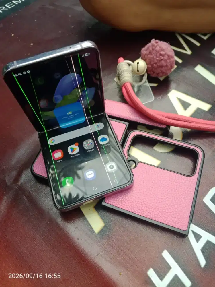 Samsung galaxy Z flip 4 8/256
