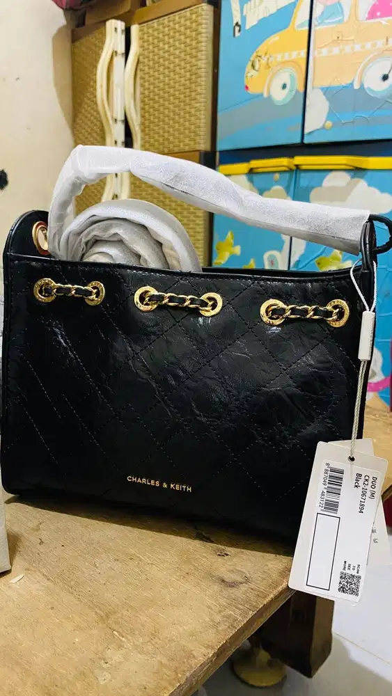 BU!!! Jual cepet. TAS Carles & Keith