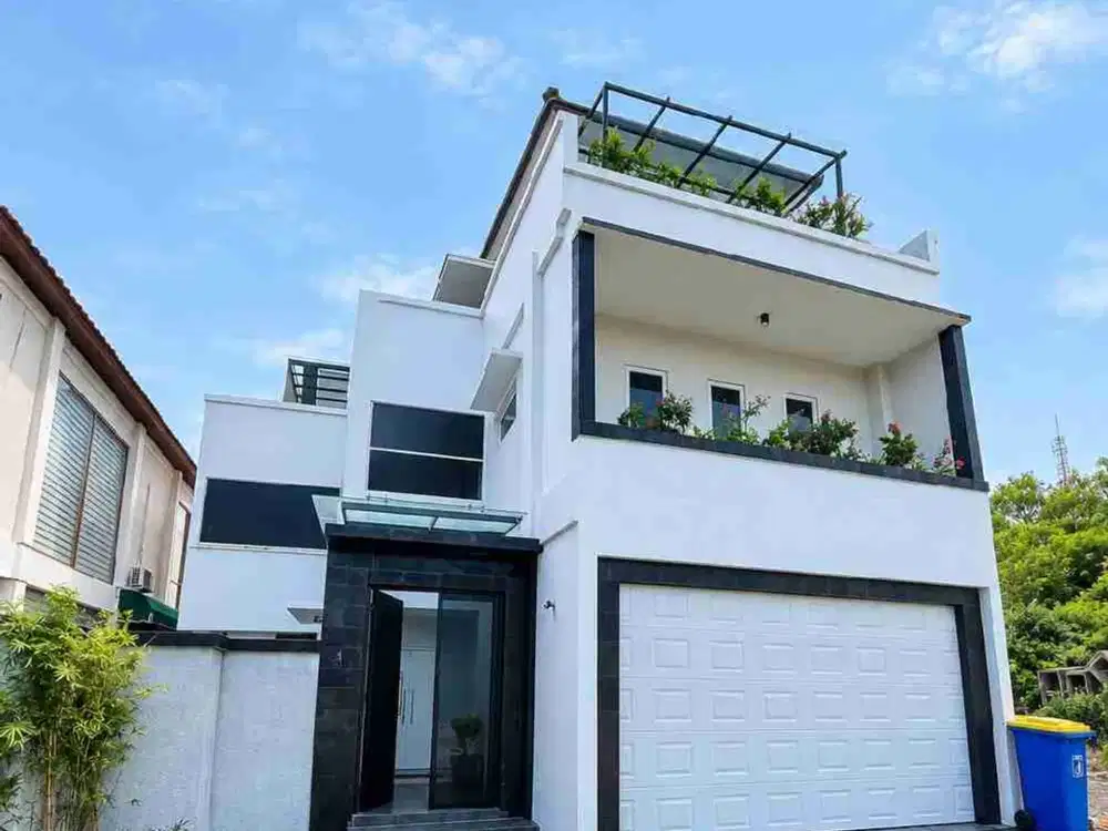 DIJUAL – Luxury Villa SHM 4 KT Full Furnished Rooftop Ocean View Nusa Dua